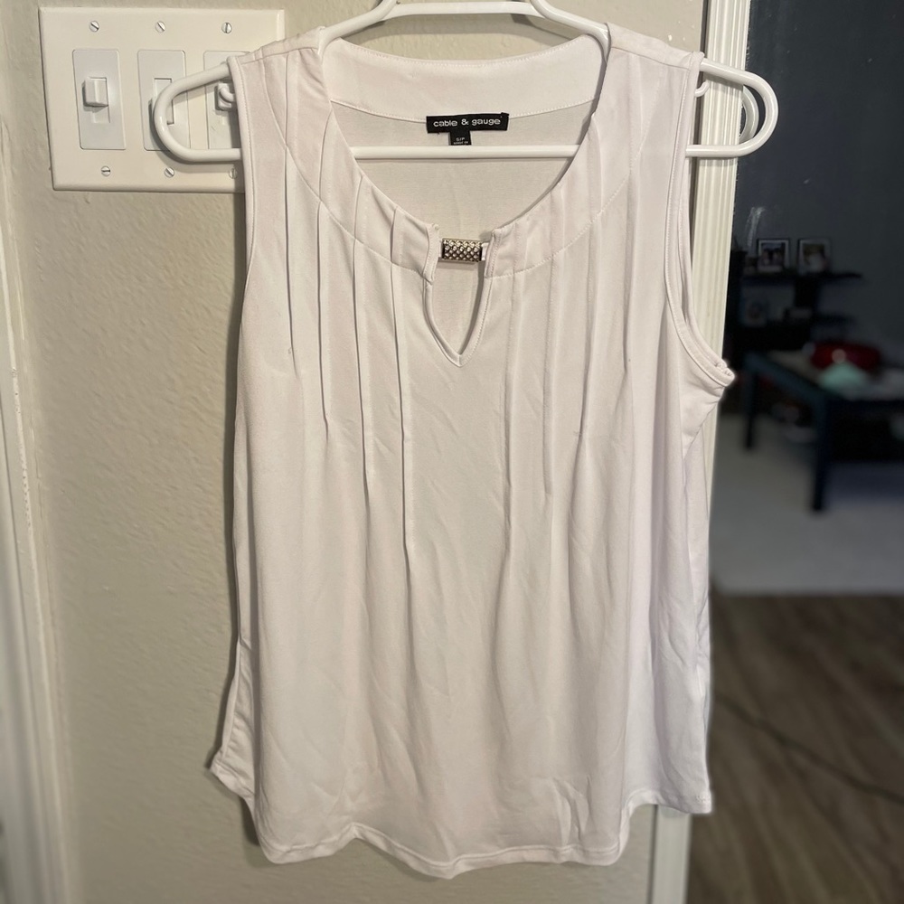 Cable and Gauge White sleeveless work blouse